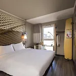 Ibis Ost Hotel 4*