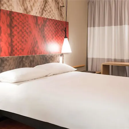 Ibis Ost Отель 4*