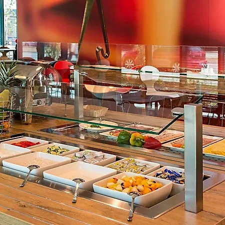 Ibis Ost Szálloda 4*