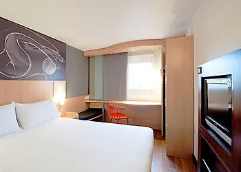 إيبيس سيتي أوست 4*