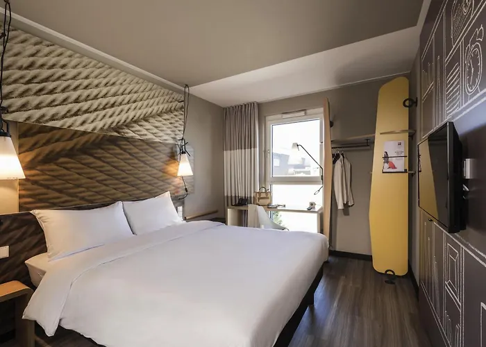 Ibis Ost Hotel 4*